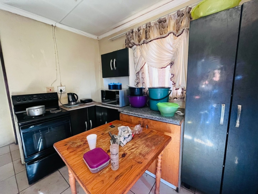 2 Bedroom Property for Sale in Bloemside 4 Free State